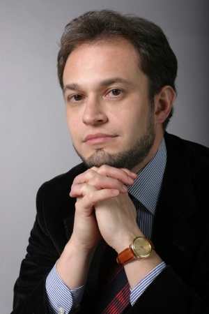 Ткачев очень заинтересован в том, чтобы стабилизировать свои позиции в регионе Ткачев очень заинтересован в том, чтобы стабилизировать свои позиции в регионе